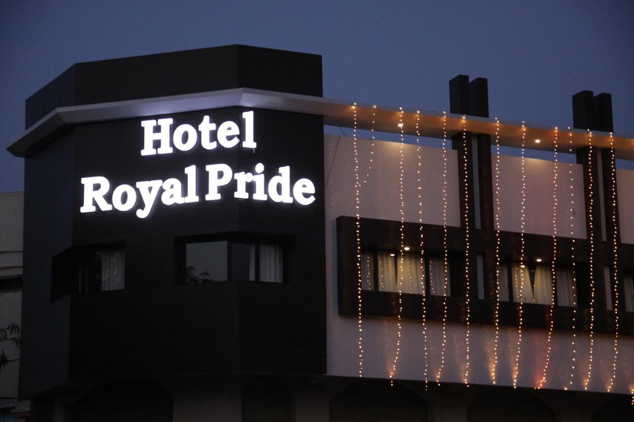 Hotel Royal Pride Ахмедабад Экстерьер фото